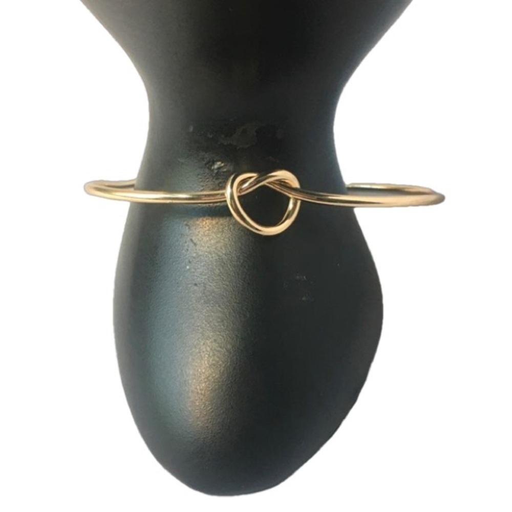 GOLD TONE KNOT BRACELET SET OF 5